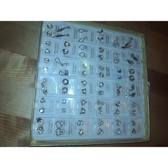 NIB -Gift set of 36 Gold Colored Cubic Zirconia stud back pierced earrings - Picture 6 of 7
